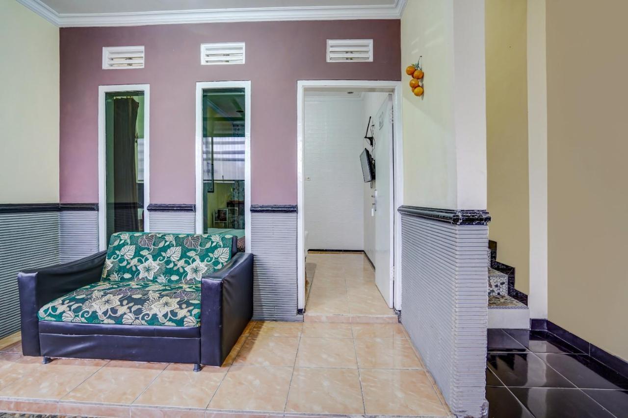 Super Oyo 90642 Lancar Homestay Syariah Tlekung المظهر الخارجي الصورة