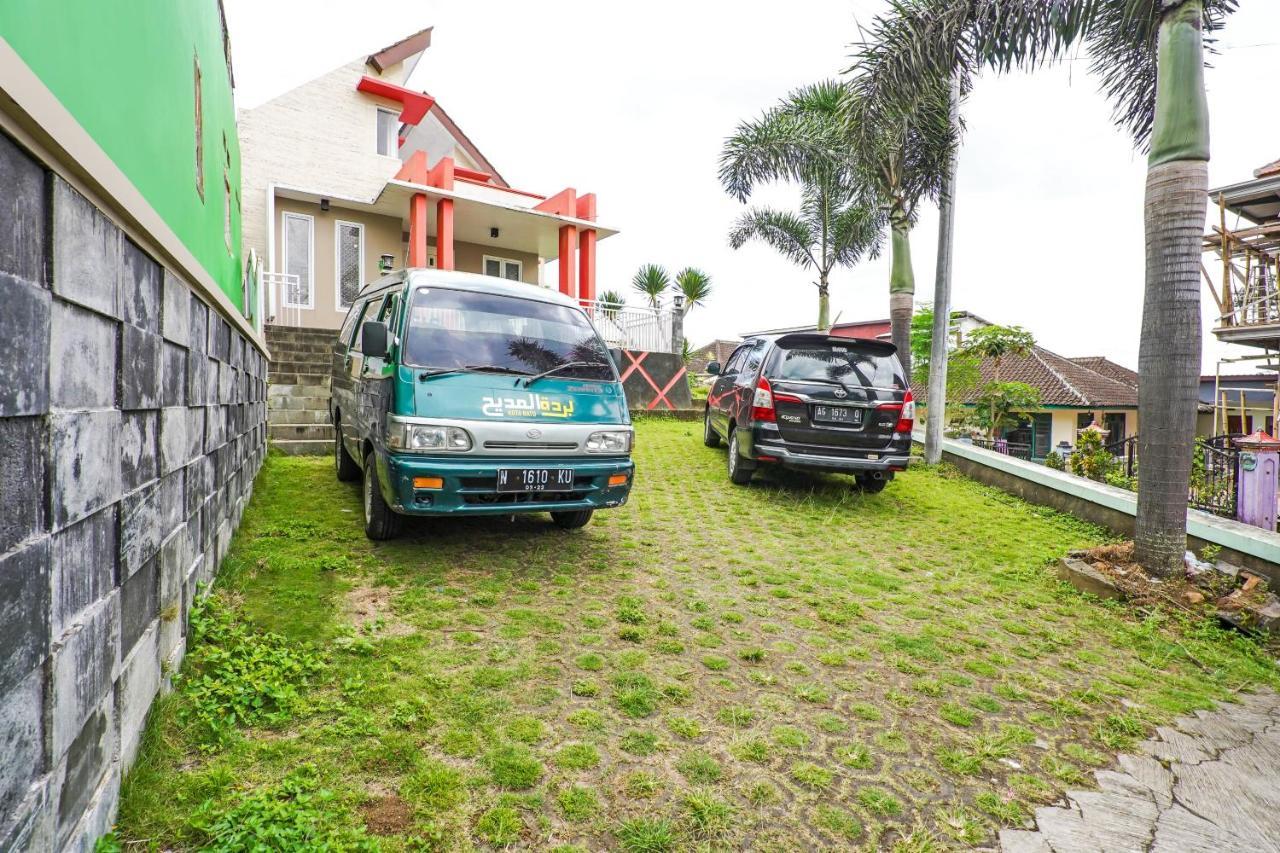 Super Oyo 90642 Lancar Homestay Syariah Tlekung المظهر الخارجي الصورة